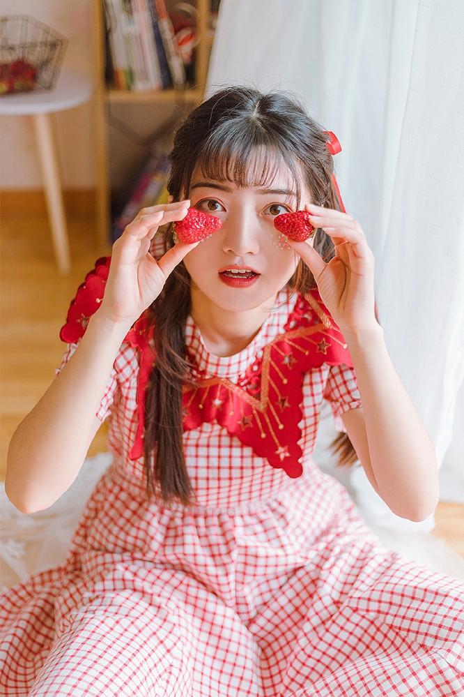 my family英语作文带翻译